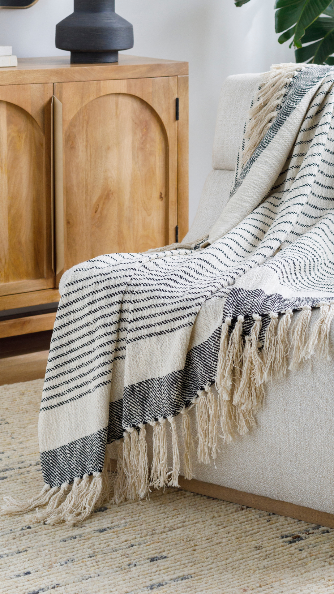 Prolo Woven Throw with Fringe – One Cottage