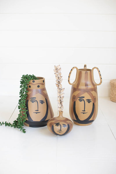 CERAMIC FACE BUD VASE